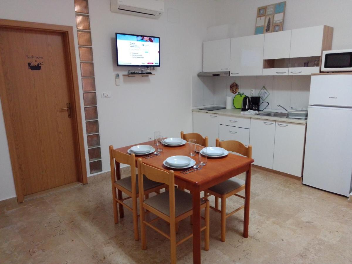 Apartman Sendi Πούλα Εξωτερικό φωτογραφία